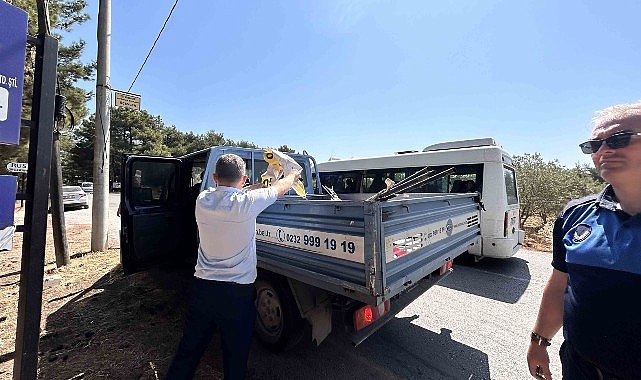 Bornova'da görsel kirliliğe zabıta freni