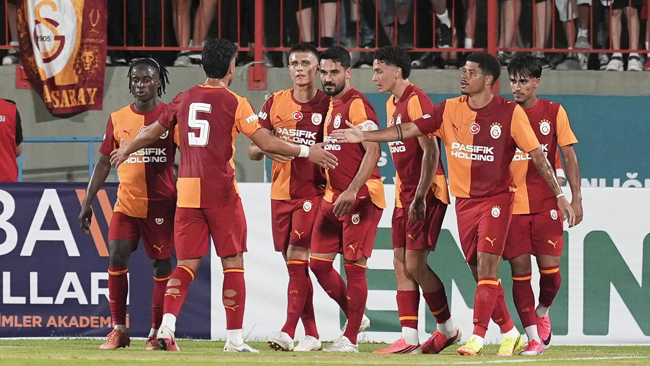 Galatasaray, Ümraniyespor'u farklı mağlup etti