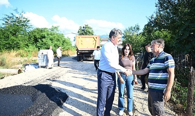 Kartepe'de Yol Seferberliği Sürüyor