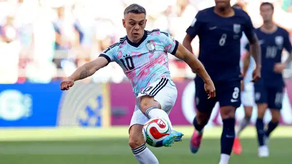 Leandro Trossard cephesinden transfer açıklaması: 'Henüz bir karar verilmiş değil'