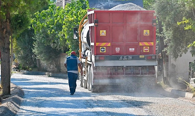 Manisa Büyükşehir Alaşehir'de Yol Konforunu Artırıyor